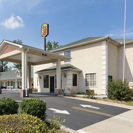 Super 8 By Wyndham Chatsworth/Dalton Exterior photo
