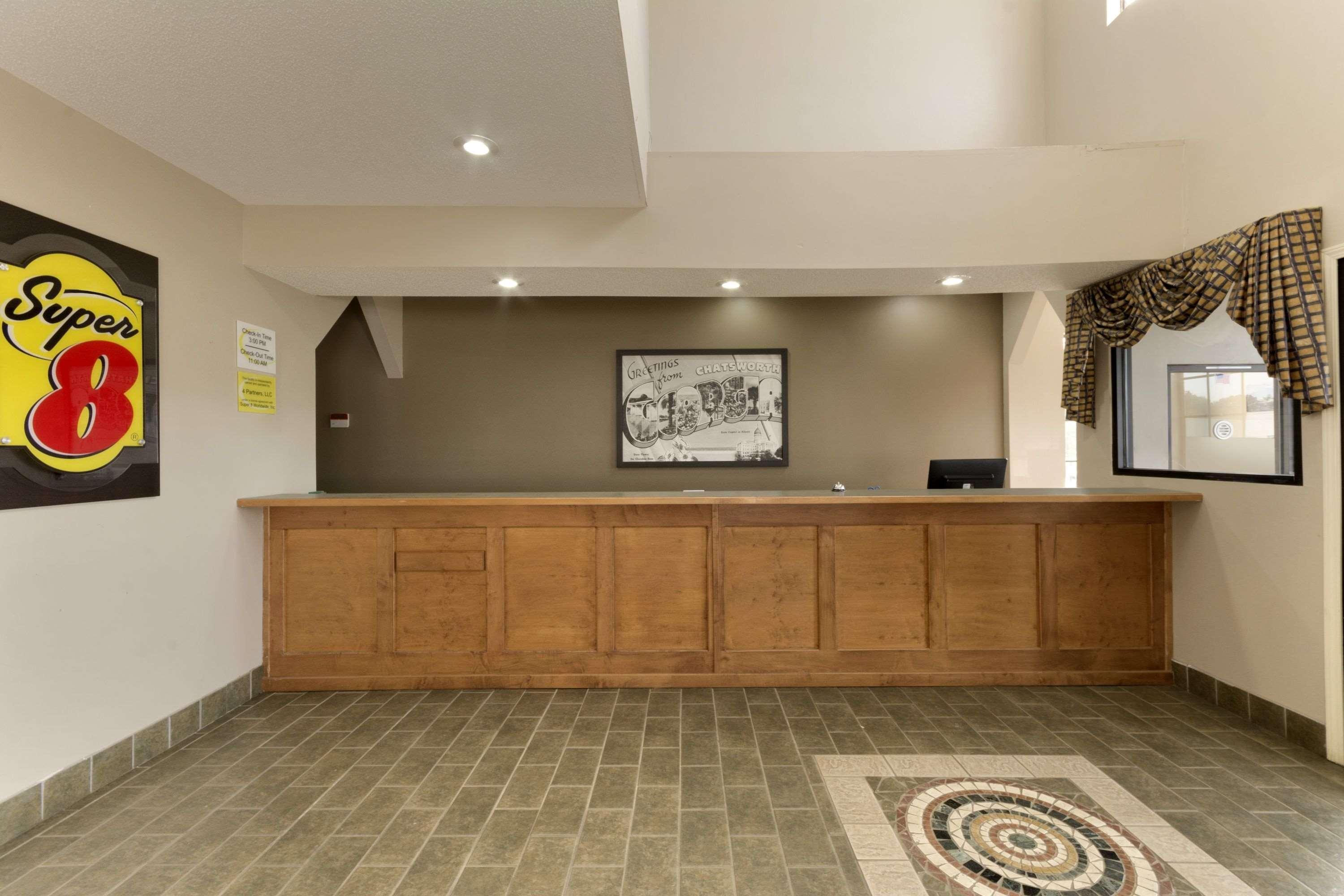 Super 8 By Wyndham Chatsworth/Dalton Exterior photo